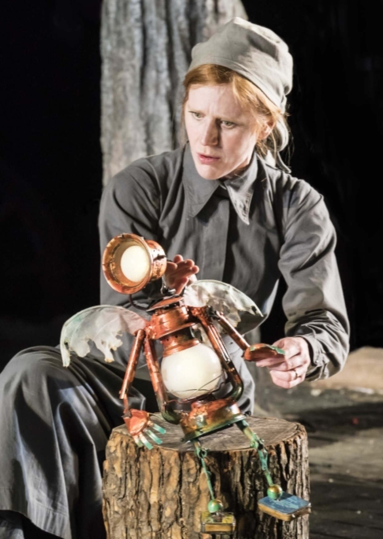 Elisa de Grey puppeteering Tinkerbell