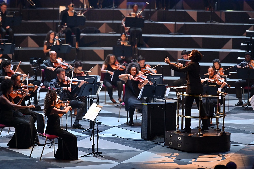 Kalena Bovell conducting the Chineke! Orchestra at the Proms