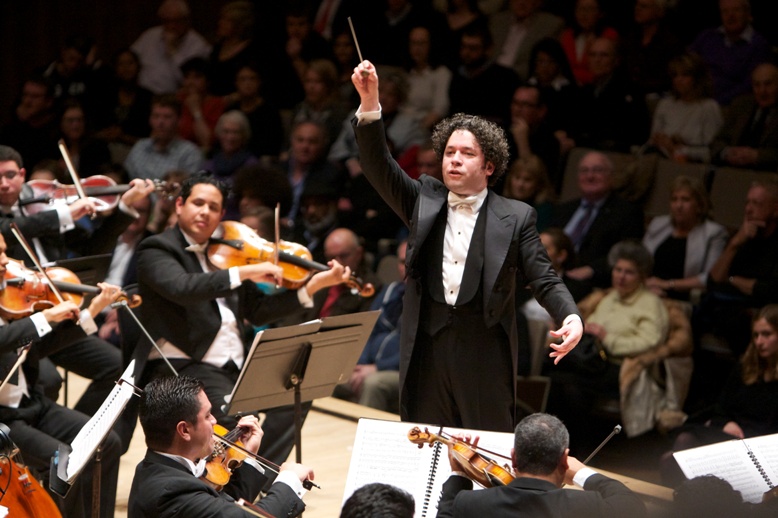 Dudamel conducting the SBSOV at the Festival Hall