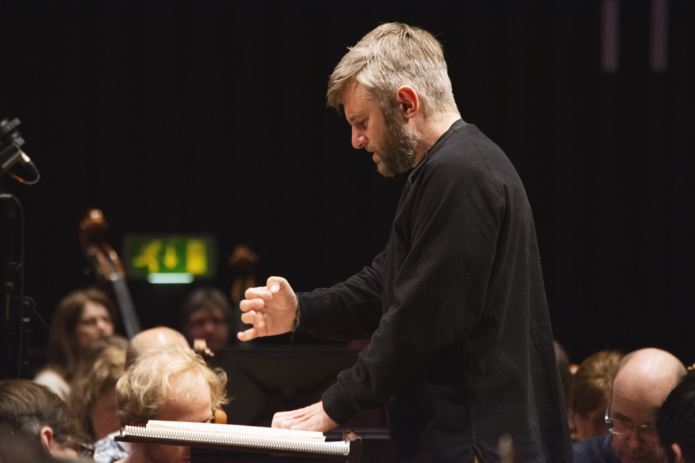 Kirill Karabits in rehearsal