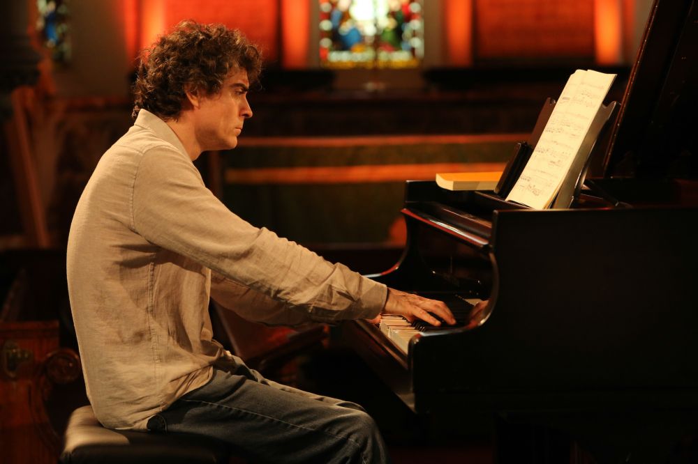 Paul Lewis at Midsummer Music
