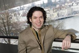 Dudamel_c_Anderhub-lowres