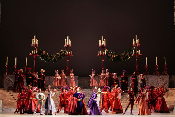 Scala_RJ_ballroom_candelabras