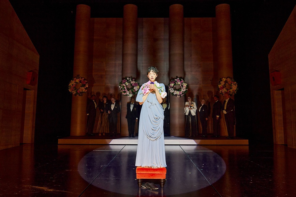 Patsy Ferran as Liza as Galatea