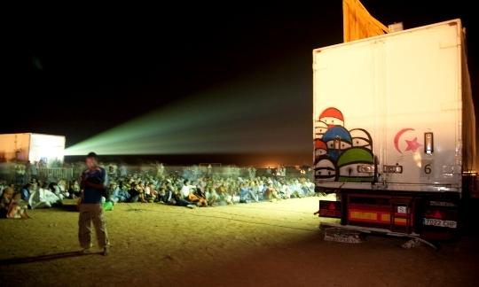 At FiSahara, films are screened at night in the centre of the camp onto a multiplex-sized screen