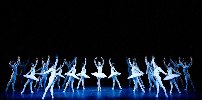'Suite en blanc': Astronomically stylish as only French classical ballet can be